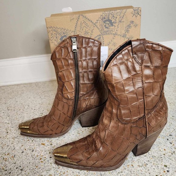 Brayden Western Boots ~ Free People - Picture 2 of 16